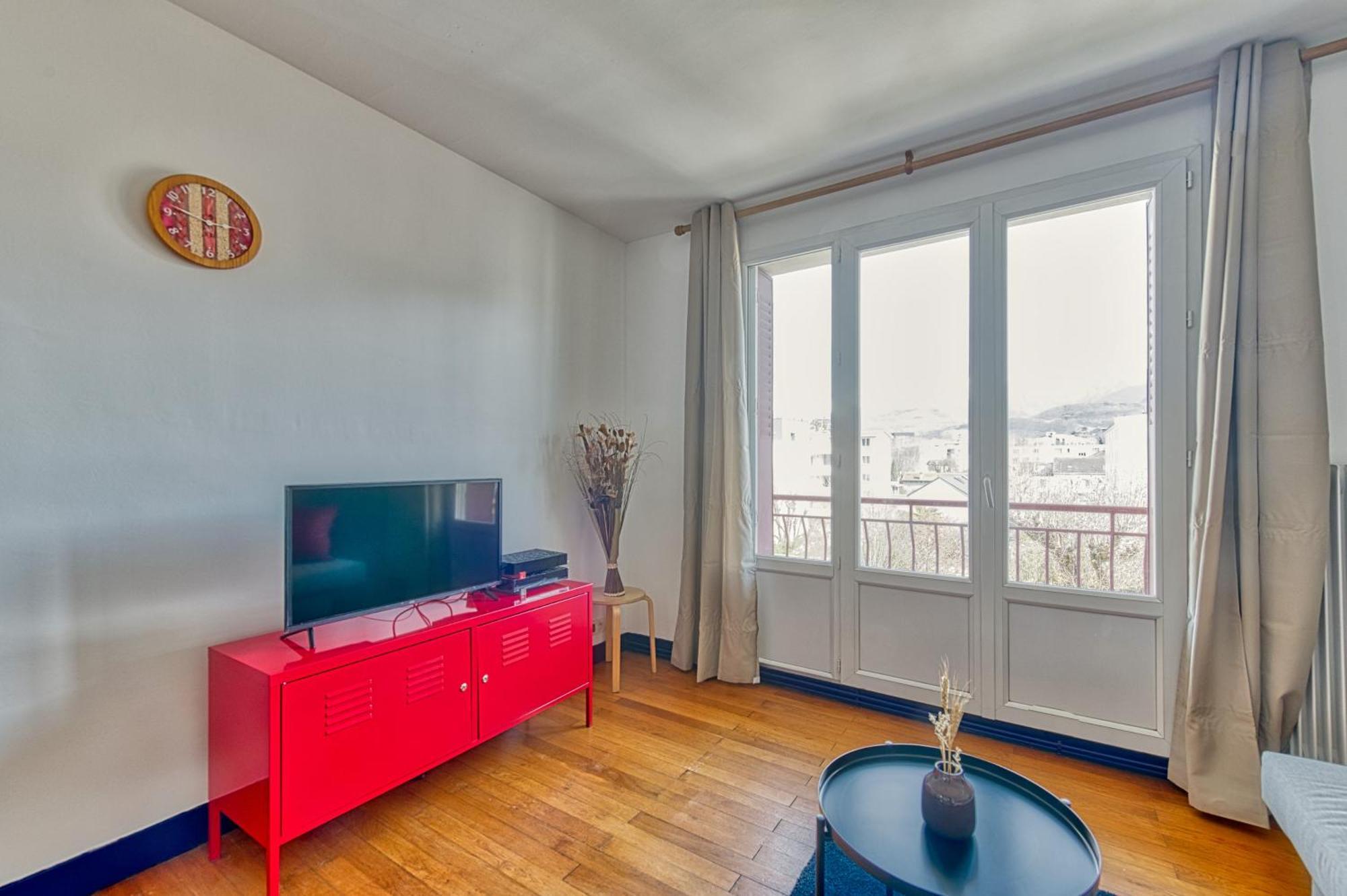 La Dolce Vita¶ Belle Vue ¶ Confort ¶proche Tram Apartment Grenoble